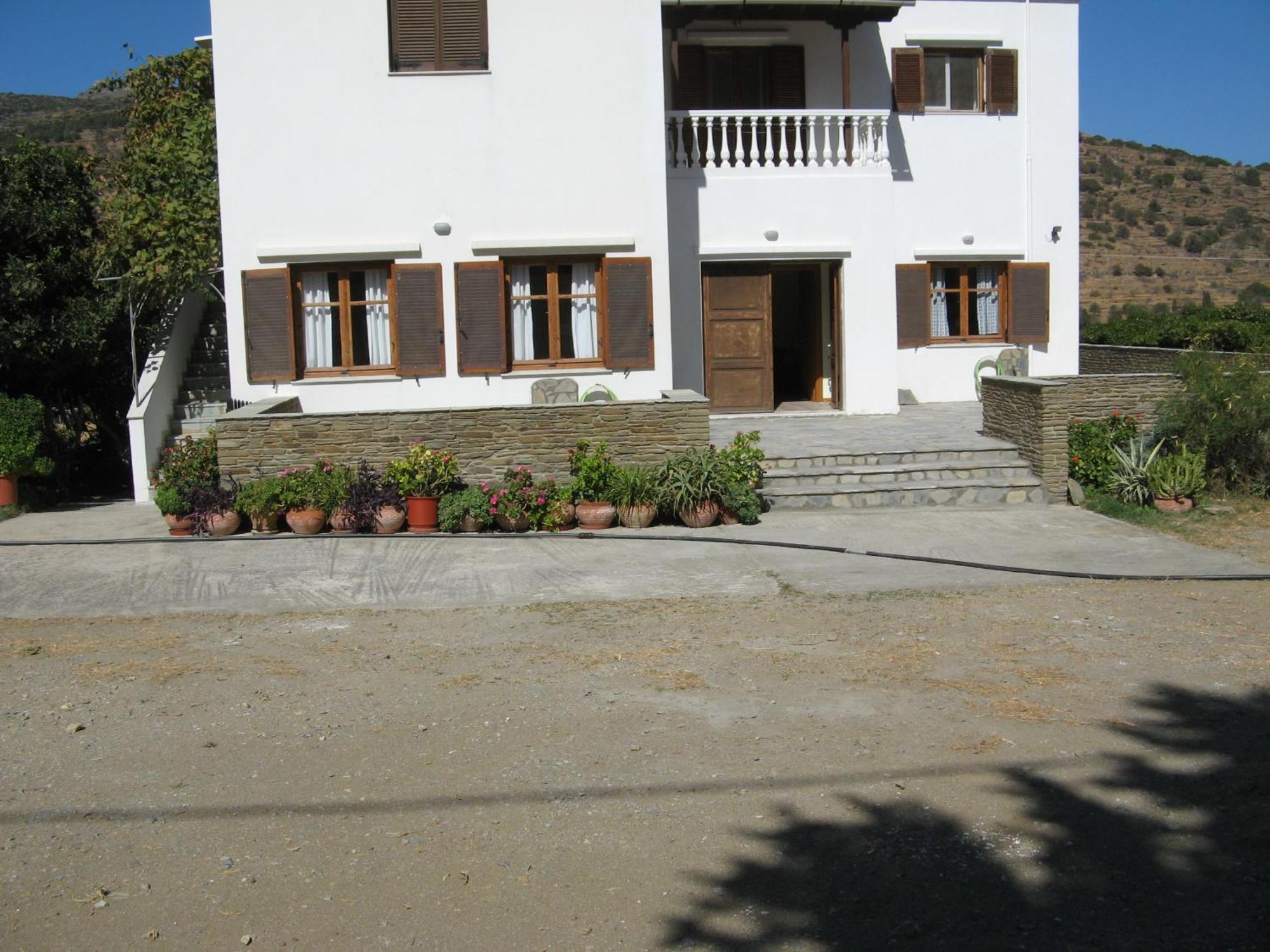 House In The Grass Land. Villa Órmosz Kültér fotó